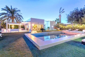 Dream villa near beach with heated pool and solarium
